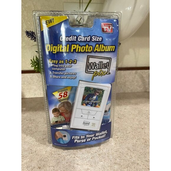Wallet Pix Credit Card Size Digital Photo Album 1.5" Screen Plug & Play Holds 58 - Picture 2 of 8